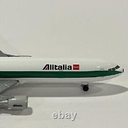 1500 Herpa Alitalia Airlines Douglas MD 11 Wings Airport Italy Rare Set Toy