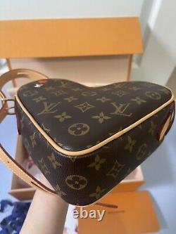 Authentic 2020 Limited Edition Louis Vuitton Game On Coeur Heart Bag Full Set