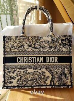 CHRISTIAN DIOR BOOK TOTE LIMITED EDITION, EMBROIDERED COTTON Bag, NEW, w Receipt