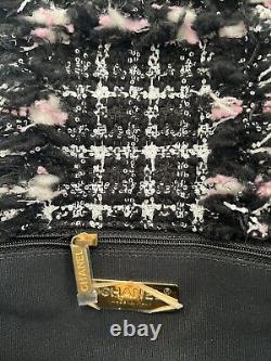 Chanel 19 Tweed Jumbo Flap Bag Limited Edition NEW