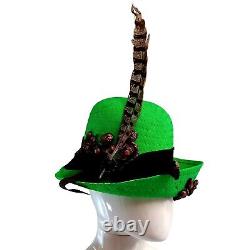 Hat vintage woman fashion sun summer straw brim green