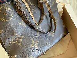 Louis Vuitton Monogram Giant On The GO Limited Edition Made in Italy