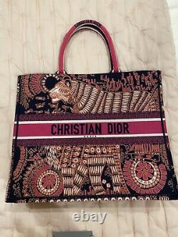 NEW CHRISTIAN DIOR BOOK TOTE LIMITED EDITION, EMBROIDERED Jungle BAG
