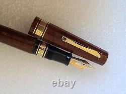 Omas Cristoforo Colombo II Limited Edition Le Briarwood Fountain Pen 18k Nib F