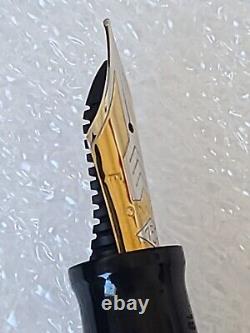 Omas Cristoforo Colombo II Limited Edition Le Briarwood Fountain Pen 18k Nib F