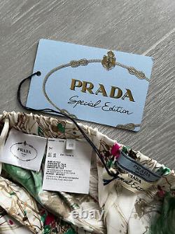 Prada Shorts Special Edition Size 40 NWT Made In Italy