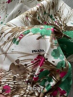 Prada Shorts Special Edition Size 40 NWT Made In Italy