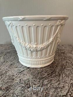 Tiffany & Co. Elegant White Cachepot, BN Condition, made in Italy, Secon Edition