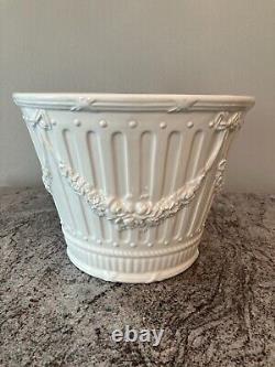 Tiffany & Co. Elegant White Cachepot, BN Condition, made in Italy, Secon Edition