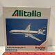 1500 Herpa Alitalia Airlines Douglas Md 11 Ailes Aéroport Italie Rare Set Jouet