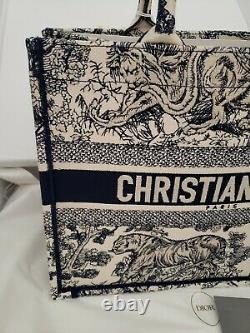 Christian Dior Book Tote Limited Edition, Sac En Coton Brodé, Nouveau, W Receipt