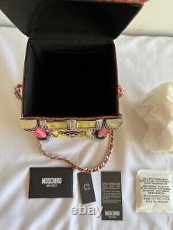 Collection de sacs à bandoulière marron SS22 Moschino Couture Jeremy Scott Jukebox Diner