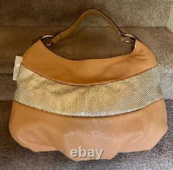 Designer italien Innue - Grand sac hobo en cuir doré / beige - Étiquette MSRP de 425 $ - Neuf avec étiquettes.