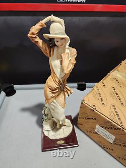 Figurine Giuseppe Armani Valentina Art. 0647-C Édition Limitée 1414 sur 8000