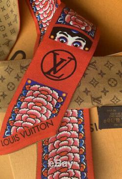Limited Edition Louis Vuitton Kabuki Inversée Monogramme Foulard En Soie Rouge Bandeau