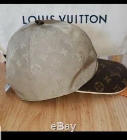 Louis Vuitton Chapeau Limited Edition Beige Brown Taille Monogram Med, Réglable