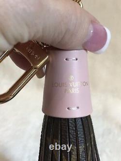 Louis Vuitton, Limited Edition Rose Tassel, 10.5, Charme Sac, Porte-clés Complet