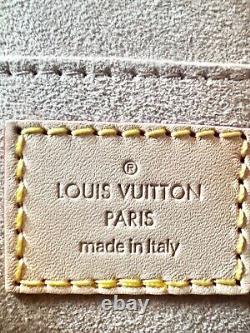 Louis Vuitton Mini Dauphine Édition Limitée Monogramme en EXCELLENTE CONDITION