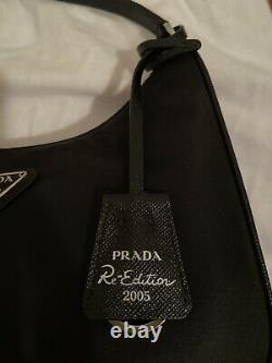 Prada Black Re-edition 2005 Sac Mini Hobo En Nylon! 100% Authentique Et Nouvelle Marque