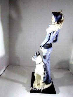 Sculpture Giuseppe Armani 195-C DAME AVEC CHIEN ÉDITION LIMITÉE