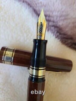 Stylo plume en bruyère édition limitée Omas Cristoforo Colombo II avec plume en or 18 carats