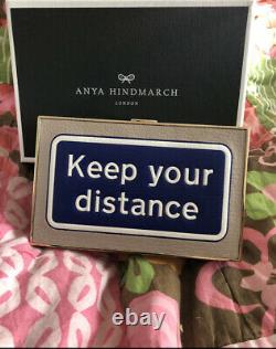 T.n.-o. Anya Hindmarch Impérial Gardez Votre Distance Embrayage En Cuir Msrp$1435